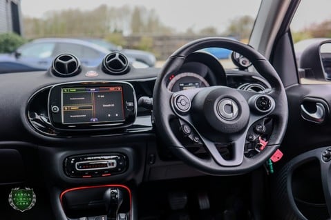 Smart Fortwo Coupe EXCLUSIVE EV 11