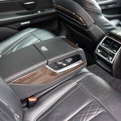 BMW 7 Series 730D 3.0 EXCLUSIVE 2