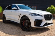 Jaguar F-Pace SVR 5.0 V8 76