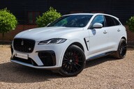 Jaguar F-Pace SVR 5.0 V8 6