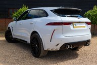 Jaguar F-Pace SVR 5.0 V8 7