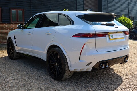 Jaguar F-Pace SVR 5.0 V8 90