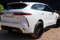 Jaguar F-Pace SVR 5.0 V8 93