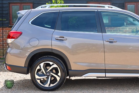 Subaru Forester 2.0 e-Box XE PREMIUM 10