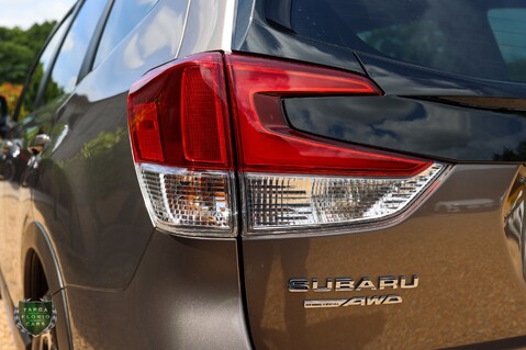 Subaru Forester 2.0 e-Box XE PREMIUM 55