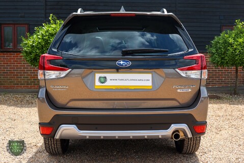 Subaru Forester 2.0 e-Box XE PREMIUM 8