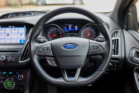 Ford Focus RS 2.3  24