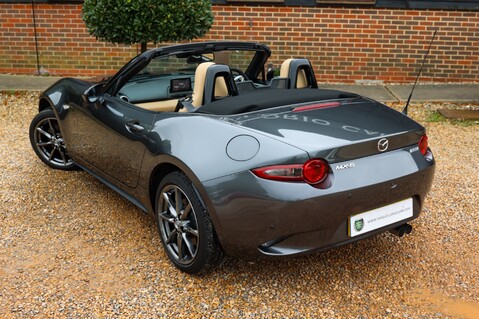 Mazda MX-5 2.0 GT SPORT NAV PLUS 2