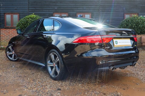 Jaguar XF 300 SPORT 2.0 2