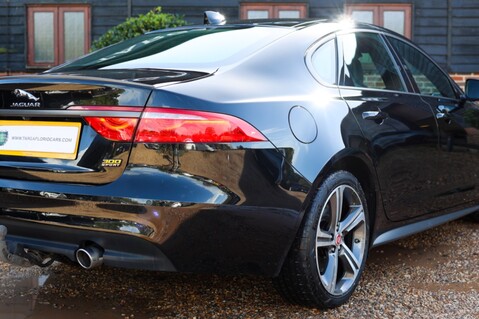 Jaguar XF 300 SPORT 2.0 74