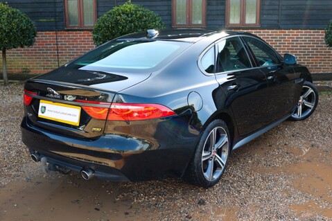 Jaguar XF 300 SPORT 2.0 75