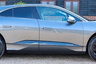 Jaguar I-Pace EV400 SE 9