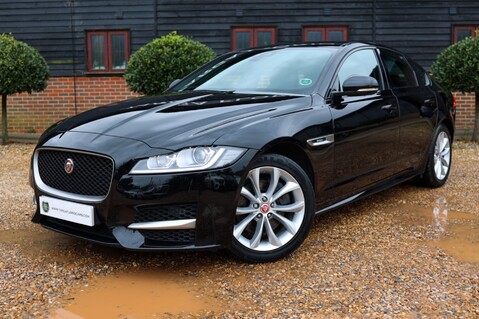 Jaguar XF R-SPORT 2.0 6