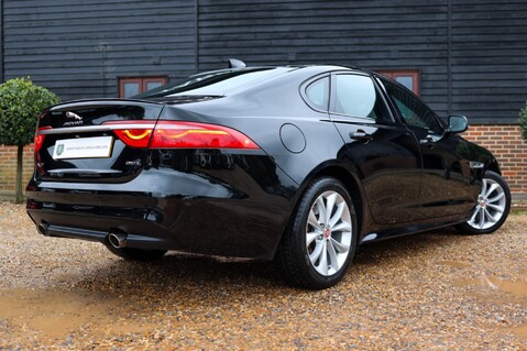 Jaguar XF R-SPORT 2.0 58