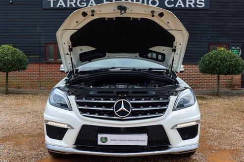 Mercedes-Benz M Class ML63 AMG 5.5 V8 60