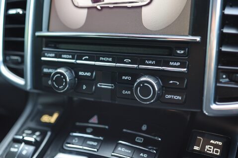 Porsche Cayenne 3.0D V6 TIPTRONIC 13