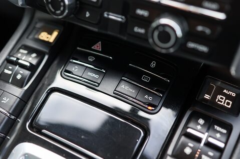 Porsche Cayenne 3.0D V6 TIPTRONIC 15