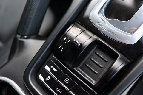 Porsche Cayenne 3.0D V6 TIPTRONIC 16