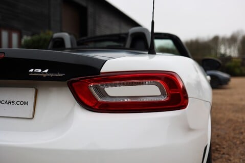 Abarth 124 Spider 1.4 MULTIAIR MANUAL 43