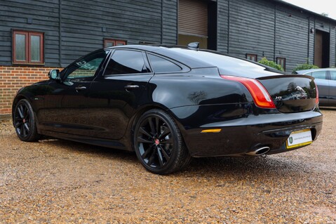 Jaguar XJ 3.0D V6 R-SPORT 64