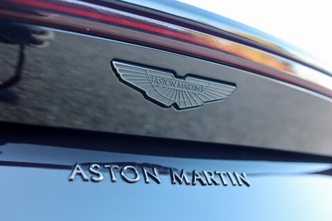 Aston Martin Vantage V8 4.0 38