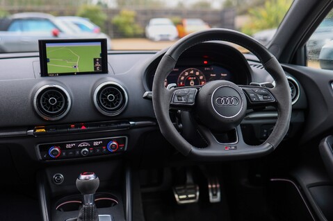 Audi RS3 2.5 QUATTRO S-Tronic 14