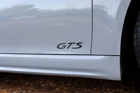 Porsche 718 Cayman GTS 2.5T PDK 41