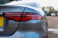 Jaguar XE R-DYNAMIC 2.0 SE 42