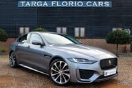 Jaguar XE R-DYNAMIC 2.0 SE 1