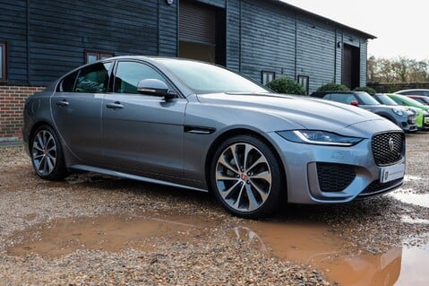 Jaguar XE R-DYNAMIC 2.0 SE 48