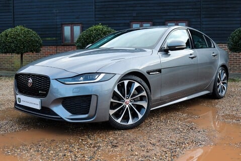 Jaguar XE R-DYNAMIC 2.0 SE 55