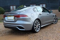 Jaguar XE R-DYNAMIC 2.0 SE 62