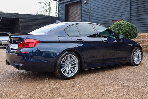 BMW M5 4.4 V8 72