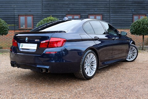 BMW M5 4.4 V8 7