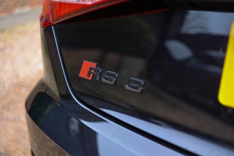 Audi RS3 2.5 TFSI QUATTRO S-TRONIC AUDI SPORT EDITION 52