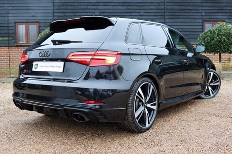 Audi RS3 2.5 TFSI QUATTRO S-TRONIC AUDI SPORT EDITION 82