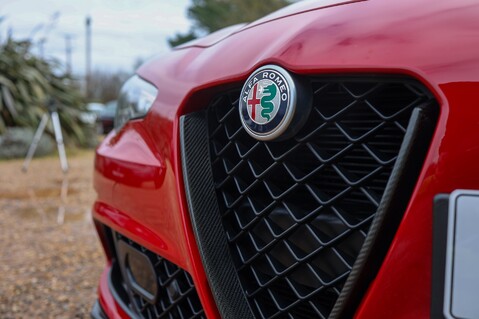 Alfa Romeo Giulia QUADRIFOGLIO 2.9 V6 BITURBO 12