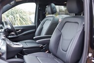 Mercedes-Benz V Class V300D L 2.0 EXCLUSIVE 53