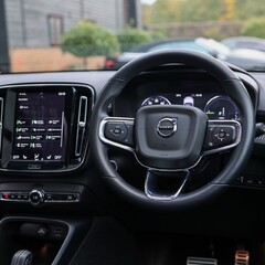 Volvo XC40 1.5 RECHARGE T5 R-DESIGN 2