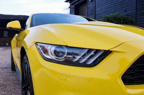 Ford Mustang 2.3 ECOBOOST MANUAL 32