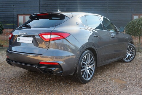 Maserati Levante 3.8 V8 TROFEO 8