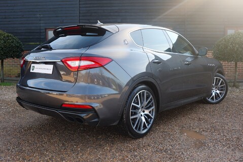 Maserati Levante 3.8 V8 TROFEO 66