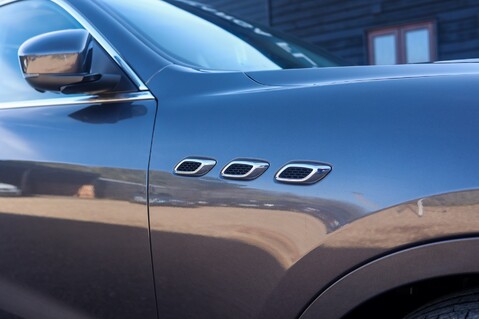 Maserati Levante 3.8 V8 TROFEO 44