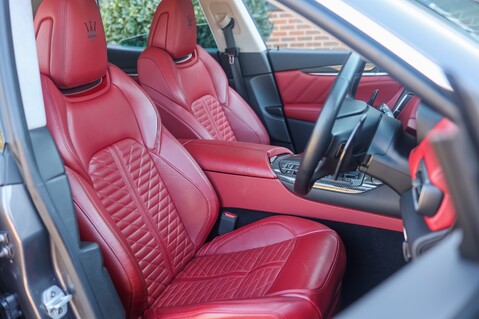 Maserati Levante 3.8 V8 TROFEO 3