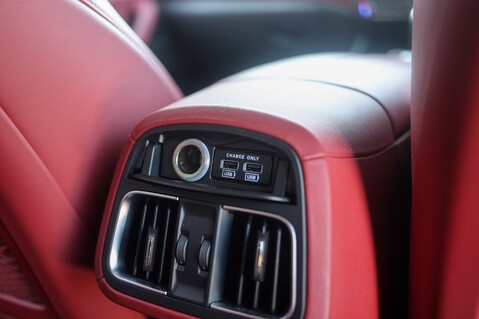 Maserati Levante 3.8 V8 TROFEO 27