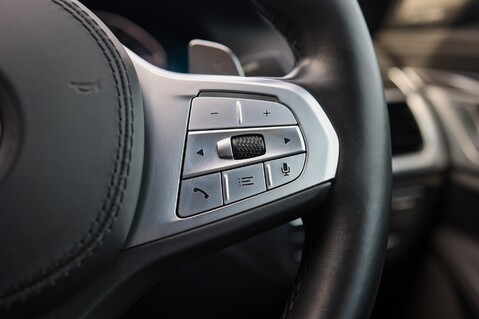 BMW 7 Series 745E MSPORT 3.0 PHEV 19
