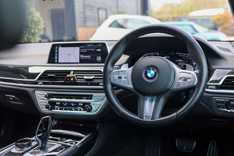 BMW 7 Series 745E MSPORT 3.0 PHEV 4