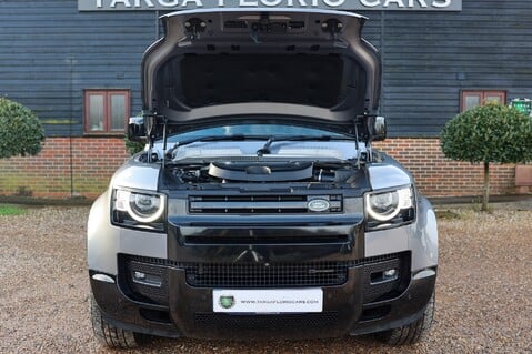 Land Rover Defender X-DYNAMIC HSE 3.0 MHEV 62