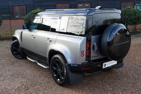 Land Rover Defender X-DYNAMIC HSE 3.0 MHEV 69