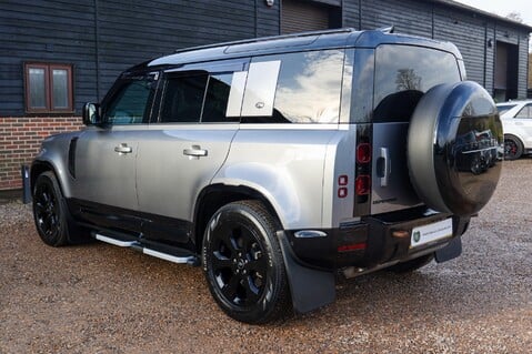 Land Rover Defender X-DYNAMIC HSE 3.0 MHEV 70